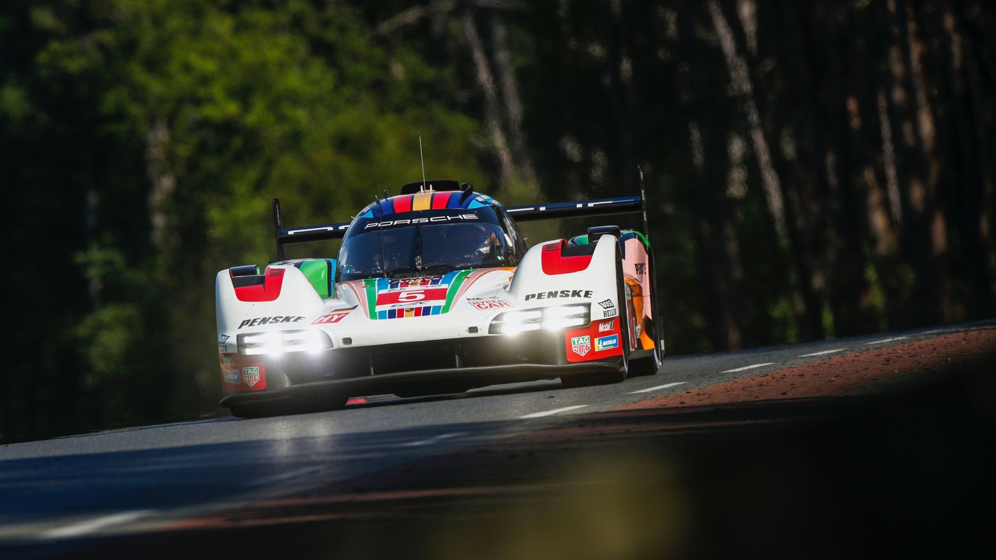Porsche 963, Porsche Penske Motorsport (#5), Dane Cameron (USA), Michael Christensen (DK), Frederic Makowiecki (F), 24 Hours of Le Mans, France, 2023, Porsche AG