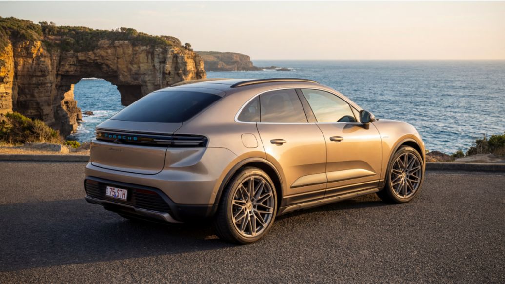 Macan 4S, special-edition model, 75 Years of Porsche in Australia "Go South", 2026, Porsche AG