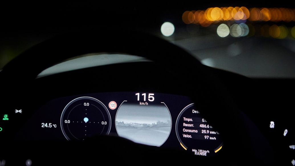 Porsche Taycan Turbo S Cross Turismo, ruta Madrid - Lisboa / Oporto - Madrid, 2021, Porsche Ib&eacute;rica