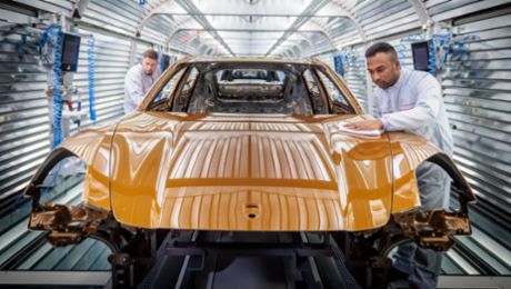 The courage to be colourful: the new Panamera paints and how they were made