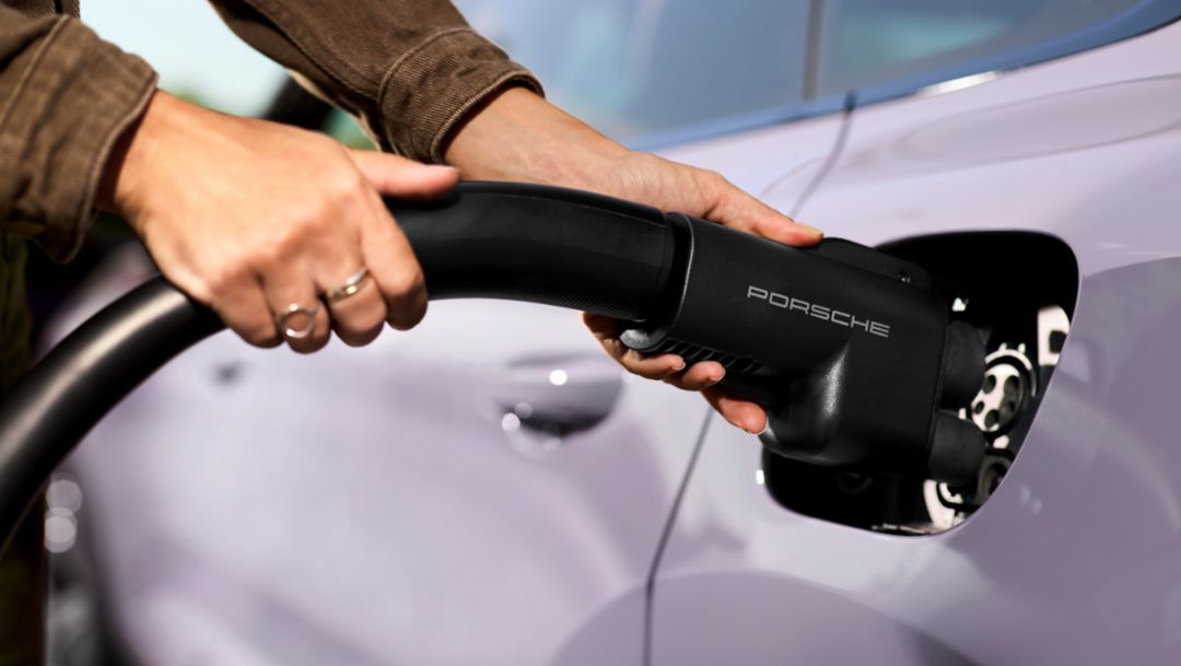 Porsche anuncia su integración a la red de Supercargadores de Tesla.