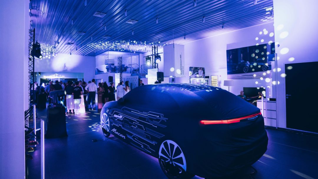 Porsche Centre Réunion unveils the new all-electric Macan