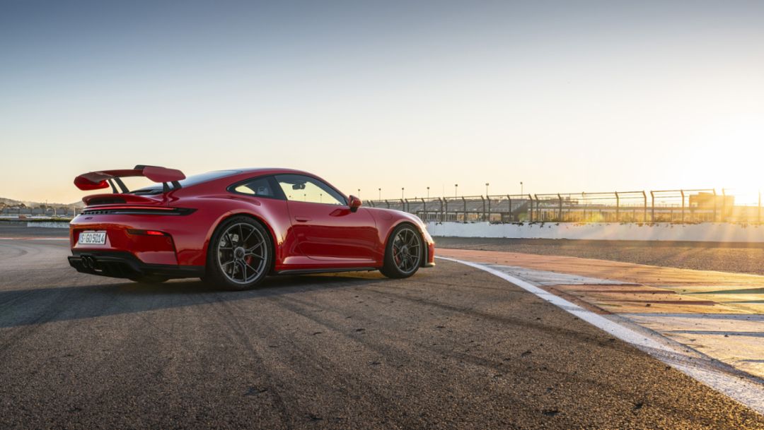 911 GT3 Guards Red