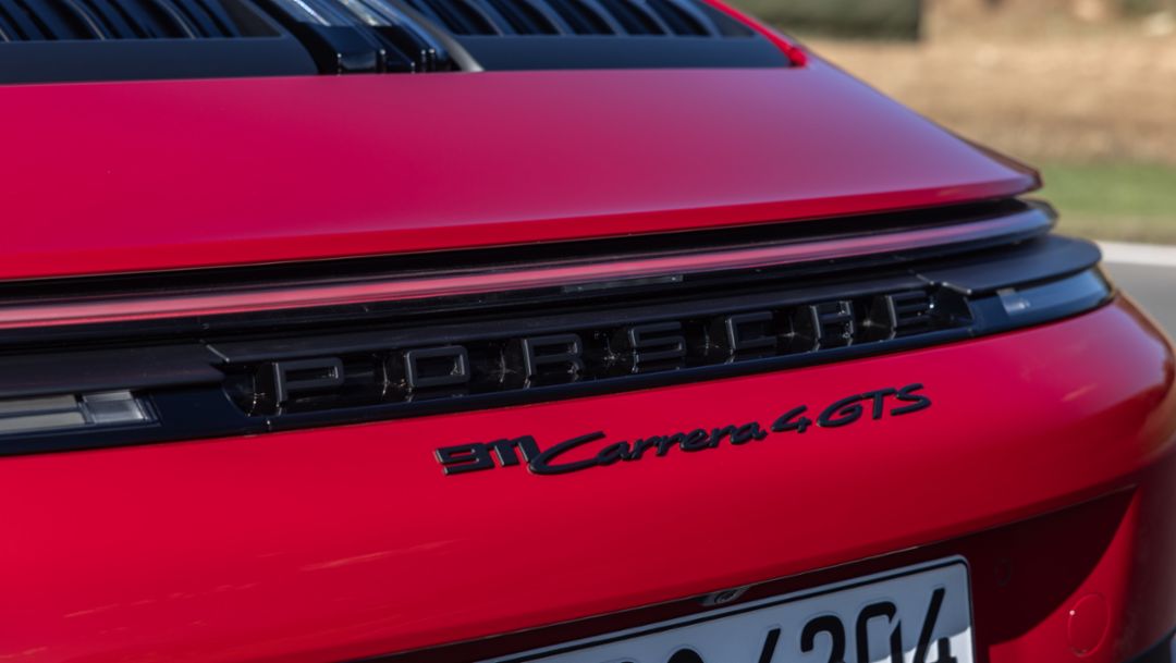2025 911 Carrera 4 GTS - Carmine Red