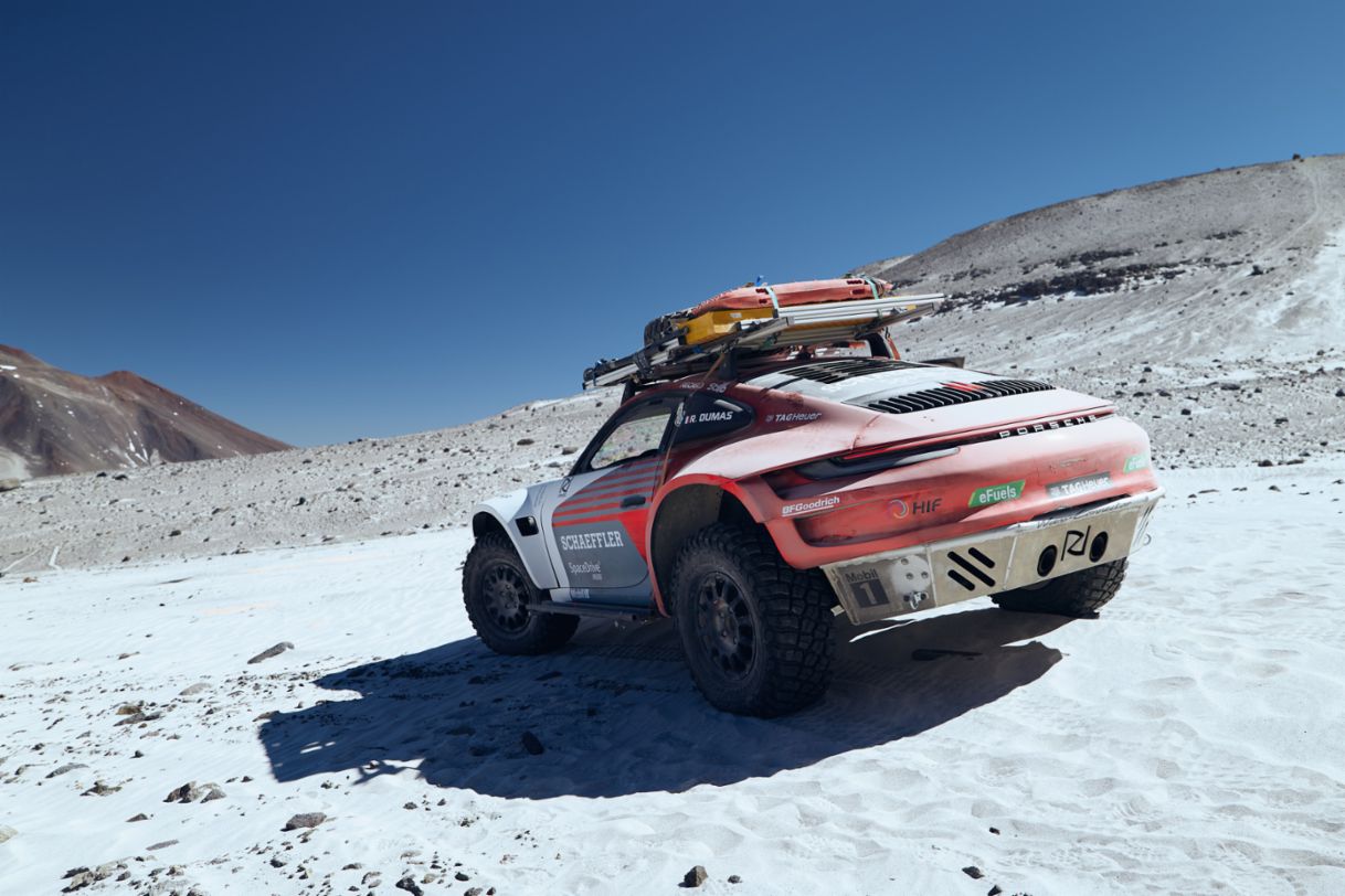 Porsche 911 achieves new altitude world record