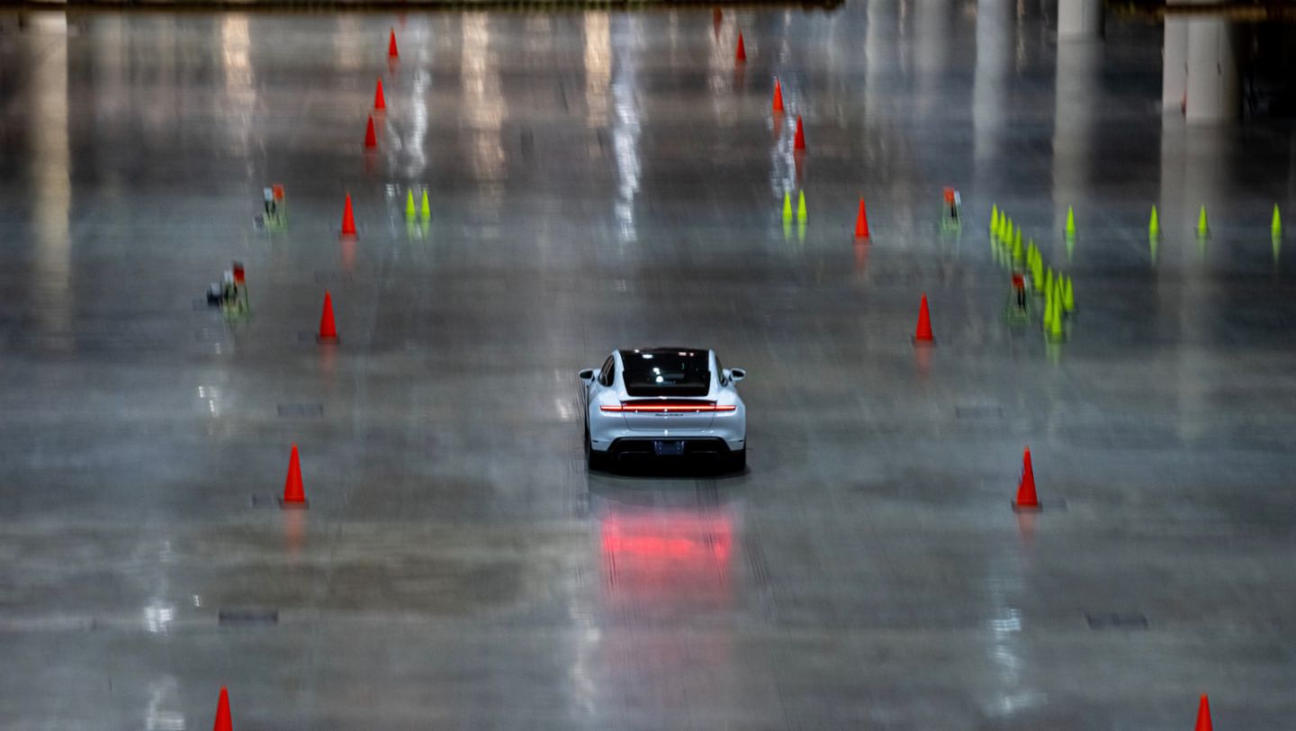 Taycan Turbo S, 2021, Porsche AG