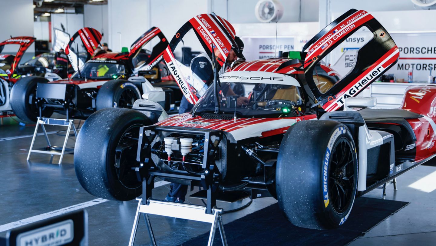 Porsche 963, chassis without front cover, 2023 Porsche AG