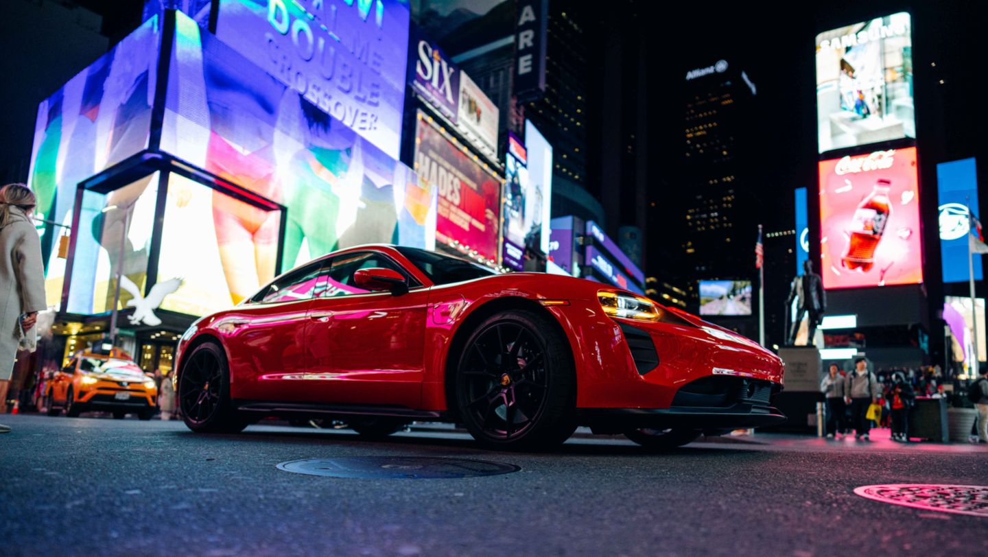 Porsche Taycan GTS, New York, 2023, Porsche AG