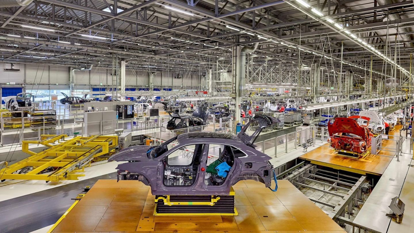 Montage, Porsche Werk Leipzig, 2024, Porsche AG